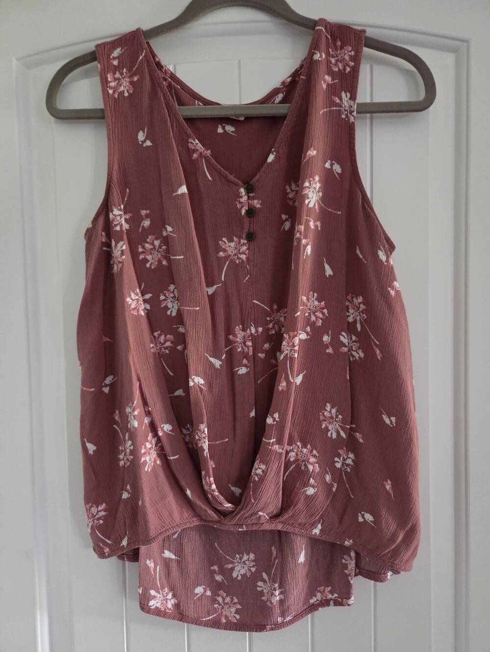 a.n.a Mauve Floral Twist-Front Sleeveless Tank